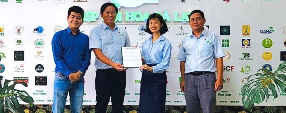 Thỏa thuận hợp tác giữa Hiệp hội Hoa Đà Lạt và Hiệp hội Hợp tác kinh doanh nông nghiệp Hà Lan – Việt Nam